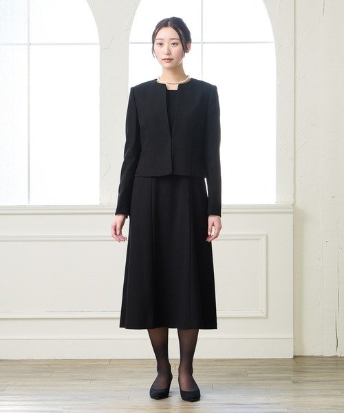 AIMER（エメ）の「【喪服・礼服】ウォッシャブル ノーカラージャケット・上身頃ジョーゼットボレロ風ワンピース 2点セットブラックフォーマルアンサンブル（スーツセット・レディース・ブラック・7号/9号/11号/13号/15号）」の2枚目の写真