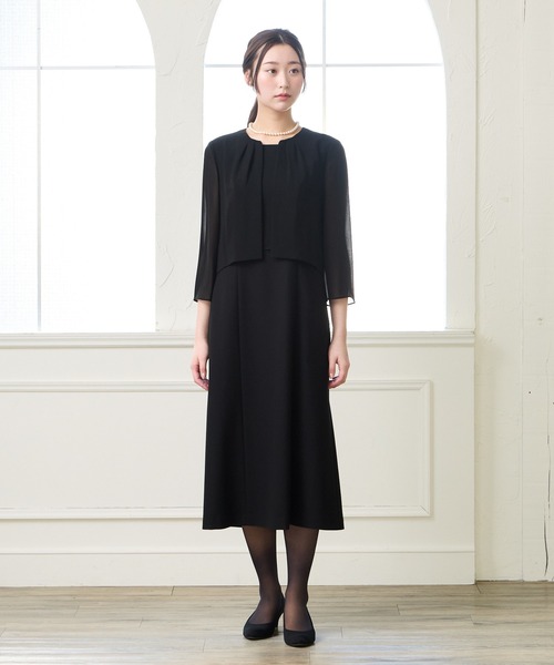 AIMER（エメ）の「【喪服・礼服】ウォッシャブル ノーカラージャケット・上身頃ジョーゼットボレロ風ワンピース 2点セットブラックフォーマルアンサンブル（スーツセット・レディース・ブラック・7号/9号/11号/13号/15号）」の3枚目の写真