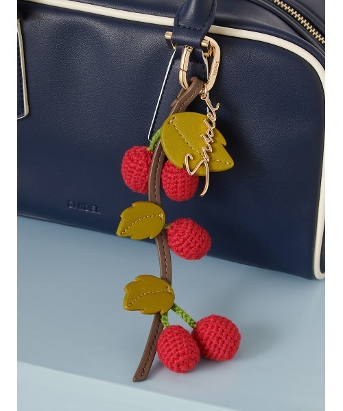 SNIDEL(スナイデル)の「パドロックチャームボストン(ボストンバッグ・レディース・ブラック/アイボリー/キャメル/ネイビー・F)」の11枚目の写真