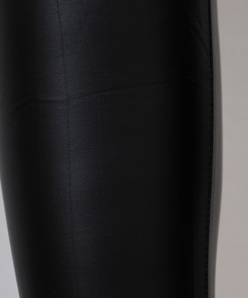 crossi(クロッシー)の「ボーダー柄裾リブ フェイクレザー レギンスパンツ(その他パンツ・レディース・ブラック・40)」の3枚目の写真