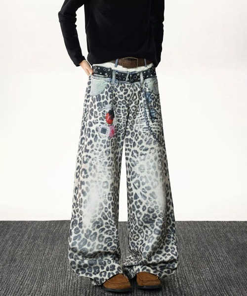 NOWLE(ノウル)の「【NOWLE】フェイクレイヤード レオパード プリント ワイド デニム パンツ(デニムパンツ・メンズ・レオパード・LARGE/MEDIUM/X-LARGE/SMALL)」の4枚目の写真