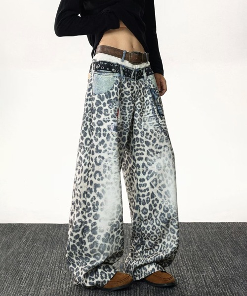 NOWLE(ノウル)の「【NOWLE】フェイクレイヤード レオパード プリント ワイド デニム パンツ(デニムパンツ・メンズ・レオパード・LARGE/MEDIUM/X-LARGE/SMALL)」の5枚目の写真