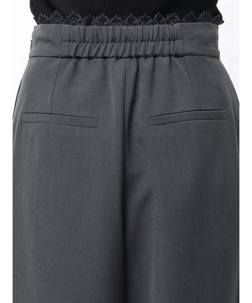 MERCURYDUO（マーキュリーデュオ）の「レースレイヤードタックパンツ（その他パンツ・レディース・ベージュ/チャコールグレー・MEDIUM/SMALL）」の19枚目の写真