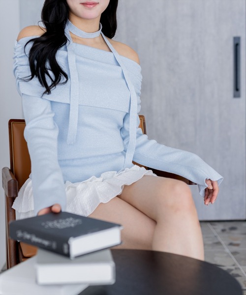 clear(クリア)の「チョーカー付きオフショルラメニットトップス(ニット/セーター・レディース・ピンク/アイボリー/サックスブルー・F)」の2枚目の写真