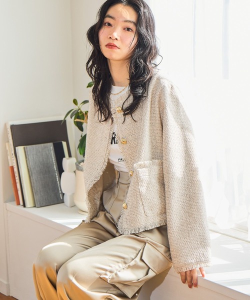 mysty woman（ミスティウーマン）の「ライトツイードジャケット 660026（ノーカラージャケット・レディース・アイボリー/ネイビー/イエロー・FREE）」の6枚目の写真