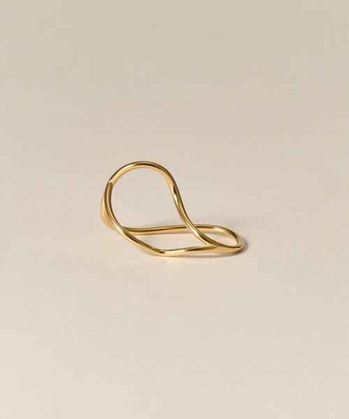 novice（ノーヴィス）の「【novice】Flow Curve Double Finger Ring［Stainless］（リング・レディース・シルバー/ゴールド・FREE）」の5枚目の写真