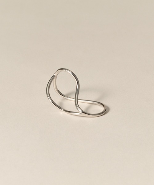 novice（ノーヴィス）の「【novice】Flow Curve Double Finger Ring［Stainless］（リング・レディース・シルバー/ゴールド・FREE）」の10枚目の写真