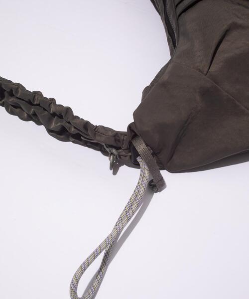 F/CE. （エフシーイー）の「F/CE. / エフシーイー/TEXTURED TWILL BODY BAG / テクスチャード ツイル ボディバッグ（ボディバッグ/ウエストポーチ・メンズ・ブラック/チャコールグレー・F）」の20枚目の写真