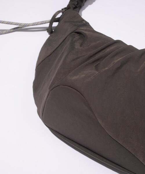 F/CE. （エフシーイー）の「F/CE. / エフシーイー/TEXTURED TWILL BODY BAG / テクスチャード ツイル ボディバッグ（ボディバッグ/ウエストポーチ・メンズ・ブラック/チャコールグレー・F）」の21枚目の写真
