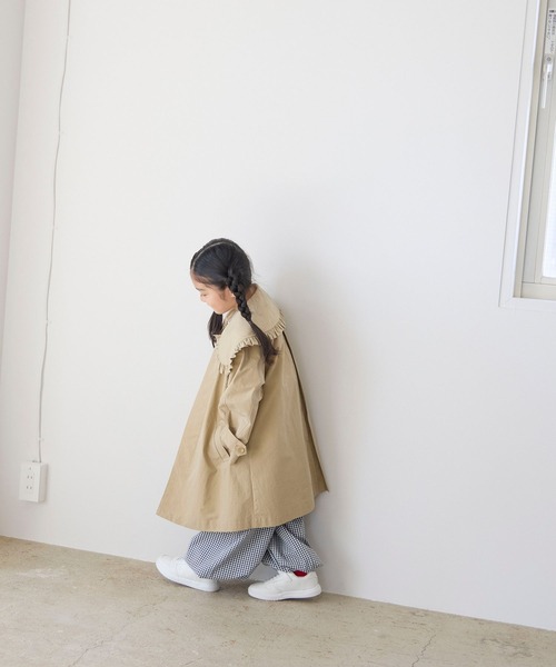 LOWRYS FARM（ローリーズファーム）の「ＢＩＧカラーコート　 643971（ステンカラーコート・キッズ・ベージュ・120cm/110cm/150cm/130cm）」の3枚目の写真