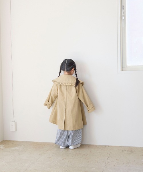 LOWRYS FARM（ローリーズファーム）の「ＢＩＧカラーコート　 643971（ステンカラーコート・キッズ・ベージュ・120cm/110cm/150cm/130cm）」の4枚目の写真