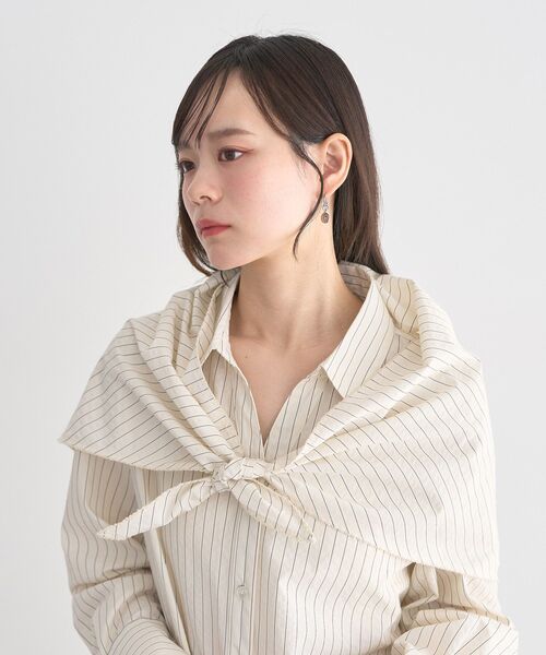 earth music&ecology（アースミュージックアンドエコロジー）の「スカーフ付きスキッパーシャツ（シャツ/ブラウス・レディース・ブラウン/ブラック/ストライプ・FREE）」の17枚目の写真