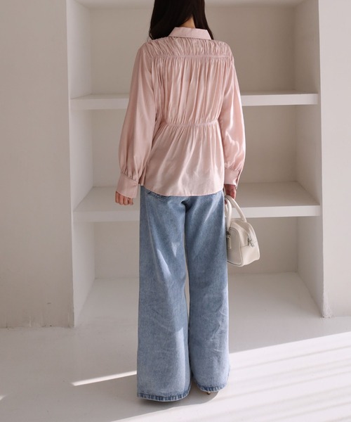 archives（アルシーヴ）の「【ＯＮかわ】シャーリングギャザーシャツ（シャツ/ブラウス・レディース・ブルー/アイボリー/ピンク・MEDIUM）」の11枚目の写真