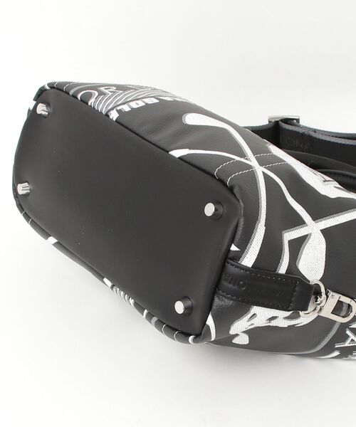MARK & LONA(マークアンドロナ)の「Atlas Convertible Cart Bag(トートバッグ・メンズ・ブラック/ベージュ・FREE)」の8枚目の写真