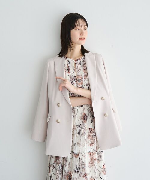 YECCA VECCA（イェッカヴェッカ）の「フラワー柄シアープリーツワンピース（ワンピース・レディース・アイボリー/ベージュ/ネイビー・FREE）」の17枚目の写真