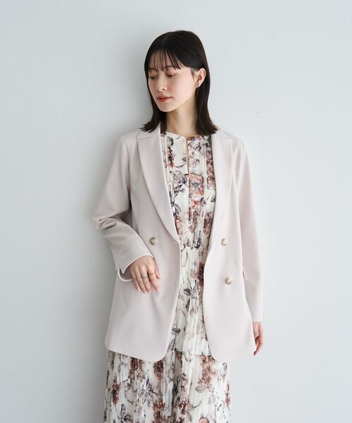 YECCA VECCA（イェッカヴェッカ）の「フラワー柄シアープリーツワンピース（ワンピース・レディース・アイボリー/ベージュ/ネイビー・FREE）」の19枚目の写真