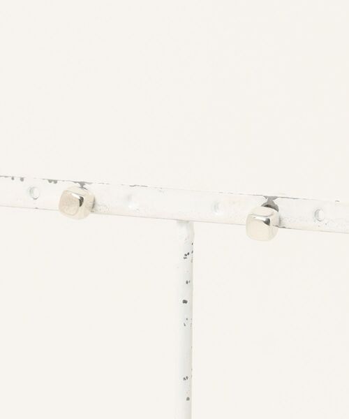 anuke（アンヌーク）の「anuke Cube Mini Pierce（ピアス（両耳用）・レディース・シルバー/ゴールド・FREE）」の4枚目の写真