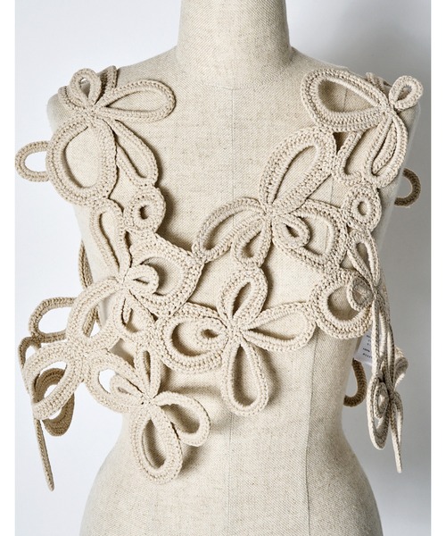 RUMCHE(ラムシェ)の「Flower Bond Yarn Harness / フラワーボンドヤーンハーネス(ベスト・レディース・ベージュ・FREE)」の6枚目の写真
