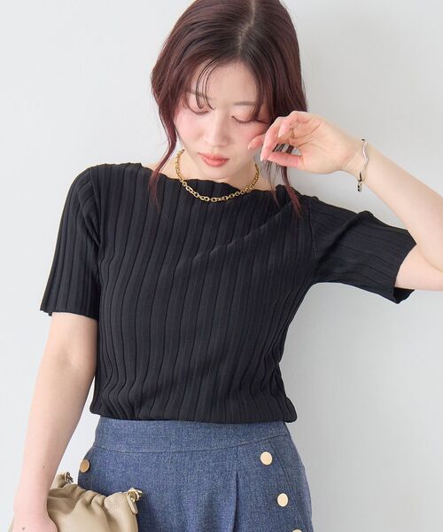 le.coeur blanc（ルクールブラン）の「ボートネックハーフスリーブリブニット（ニット/セーター・レディース・オフホワイト/グレイッシュベージュ/ブラウン/オレンジ/ブラック・38）」の2枚目の写真