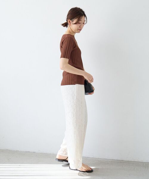 le.coeur blanc（ルクールブラン）の「ボートネックハーフスリーブリブニット（ニット/セーター・レディース・オフホワイト/グレイッシュベージュ/ブラウン/オレンジ/ブラック・38）」の17枚目の写真