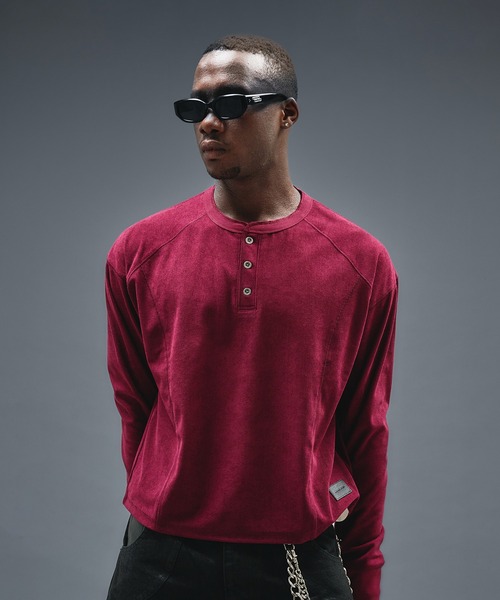 ANDER HUNK（アンダーハンク）の「Henry neck Short Rib LS / ヘンリーネックショートリブロングスリーブ（Tシャツ/カットソー・メンズ・レッド系その他/ブラック・LARGE/MEDIUM）」の2枚目の写真