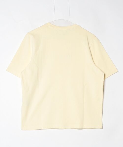 Maison Kitsune(メゾンキツネ)の「ALBUM LOGO COMFORT TEE-SHIRT(Tシャツ/カットソー・レディース・ライトイエロー・M/S/XS)」の8枚目の写真