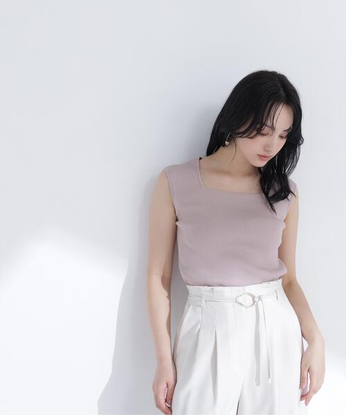 NATURAL BEAUTY BASIC（ナチュラルビューティーベーシック）の「スクエアネックリブニット（タンクトップ・レディース・オフホワイト/ライトグリーン/ベージュ/ブラック・ﾌﾘ-）」の4枚目の写真
