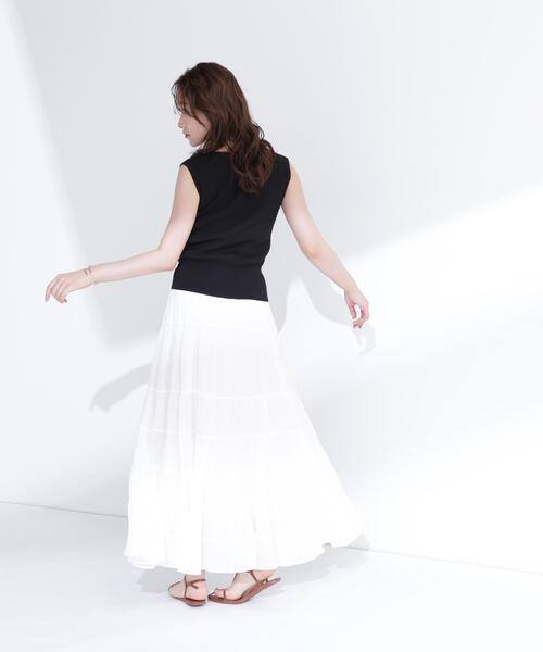 NATURAL BEAUTY BASIC（ナチュラルビューティーベーシック）の「スクエアネックリブニット（タンクトップ・レディース・オフホワイト/ライトグリーン/ベージュ/ブラック・ﾌﾘ-）」の5枚目の写真