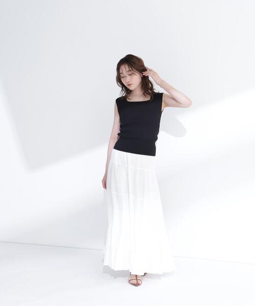 NATURAL BEAUTY BASIC（ナチュラルビューティーベーシック）の「スクエアネックリブニット（タンクトップ・レディース・オフホワイト/ライトグリーン/ベージュ/ブラック・ﾌﾘ-）」の11枚目の写真