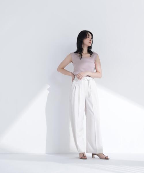 NATURAL BEAUTY BASIC(ナチュラルビューティーベーシック)の「スクエアネックリブニット(タンクトップ・レディース・オフホワイト/ライトグリーン/ベージュ/ブラック・フリ-)」の18枚目の写真