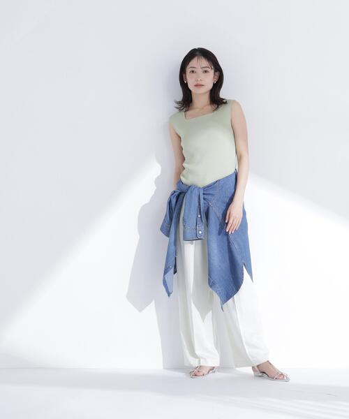 NATURAL BEAUTY BASIC（ナチュラルビューティーベーシック）の「スクエアネックリブニット（タンクトップ・レディース・オフホワイト/ライトグリーン/ベージュ/ブラック・ﾌﾘ-）」の8枚目の写真