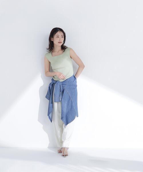 NATURAL BEAUTY BASIC（ナチュラルビューティーベーシック）の「スクエアネックリブニット（タンクトップ・レディース・オフホワイト/ライトグリーン/ベージュ/ブラック・ﾌﾘ-）」の12枚目の写真