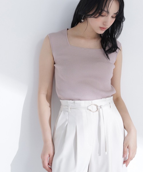 NATURAL BEAUTY BASIC（ナチュラルビューティーベーシック）の「スクエアネックリブニット（タンクトップ・レディース・オフホワイト/ライトグリーン/ベージュ/ブラック・ﾌﾘ-）」の3枚目の写真