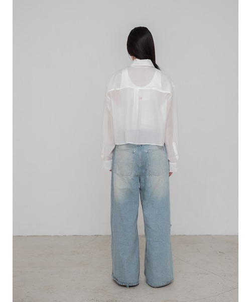 YOOU(ユー)の「ストライプシアーシャツ/透け感素材 × ショート・ロング丈展開(シャツ/ブラウス・レディース・ホワイト/ネイビー/ブラウン・MEDIUM/SMALL)」の11枚目の写真