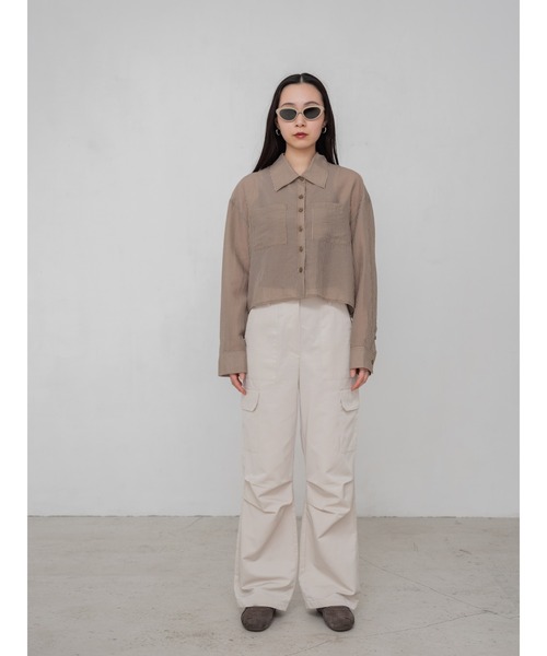 YOOU(ユー)の「ストライプシアーシャツ/透け感素材 × ショート・ロング丈展開(シャツ/ブラウス・レディース・ホワイト/ネイビー/ブラウン・MEDIUM/SMALL)」の14枚目の写真