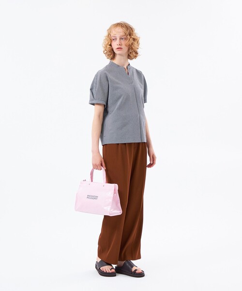 MACKINTOSH PHILOSOPHY（ﾏｯｷﾝﾄｯｼｭ ﾌｨﾛｿﾌｨｰ）の「【WEB&一部店舗限定】スキッパーサッカーブラウス（シャツ/ブラウス・レディース・ブラック/ダークネイビー/ブルー/ネイビー・36/38）」の7枚目の写真