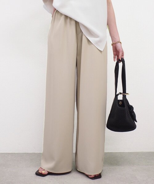 LOUNGEDRESS（ラウンジドレス）の「イージーワイドタックパンツ（その他パンツ・レディース・ブラック/アイボリー/ベージュ・LARGE/MEDIUM/SMALL）」の3枚目の写真