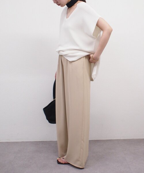 LOUNGEDRESS（ラウンジドレス）の「イージーワイドタックパンツ（その他パンツ・レディース・ブラック/アイボリー/ベージュ・LARGE/MEDIUM/SMALL）」の5枚目の写真
