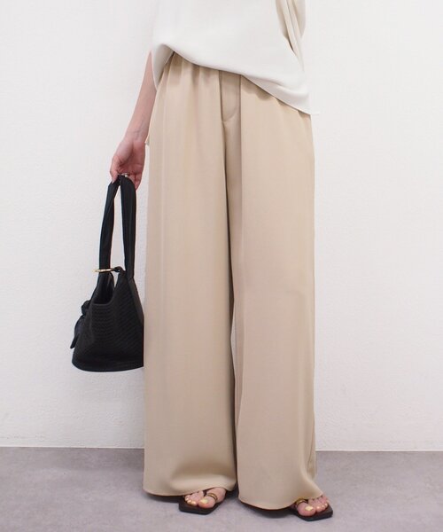 LOUNGEDRESS（ラウンジドレス）の「イージーワイドタックパンツ（その他パンツ・レディース・ブラック/アイボリー/ベージュ・LARGE/MEDIUM/SMALL）」の7枚目の写真