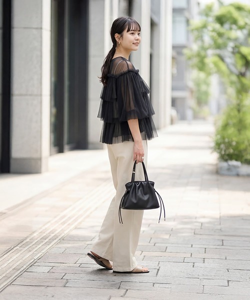 STYLE DELI(スタイルデリ)の「【selection】チュールティアードギャザーブラウス(シャツ/ブラウス・レディース・グレイッシュベージュ/ブラック・FREE)」の8枚目の写真