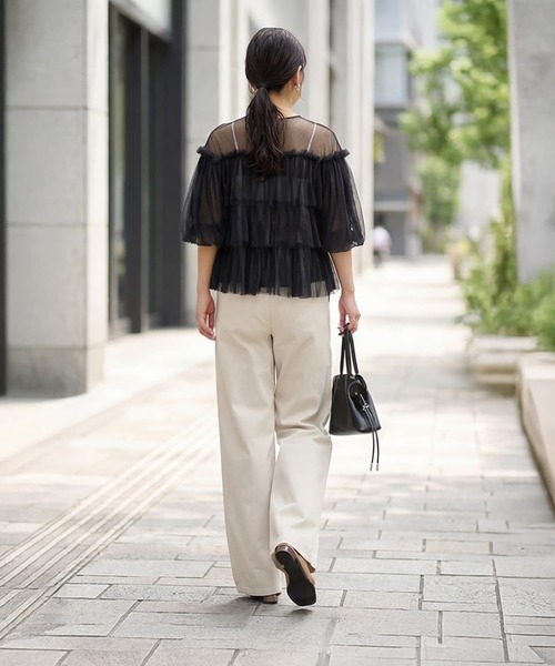 STYLE DELI(スタイルデリ)の「【selection】チュールティアードギャザーブラウス(シャツ/ブラウス・レディース・グレイッシュベージュ/ブラック・FREE)」の11枚目の写真