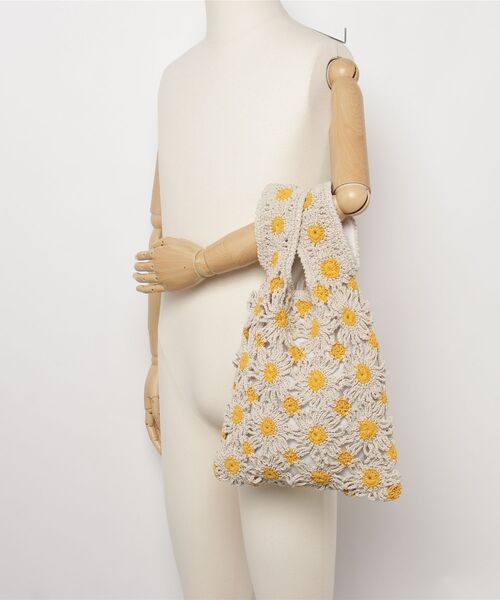 The Bagmati(ザバグマティ)の「(BAGMATI)FLOWER BAG(ショルダーバッグ・レディース・イエロー・ONE SIZE)」の5枚目の写真