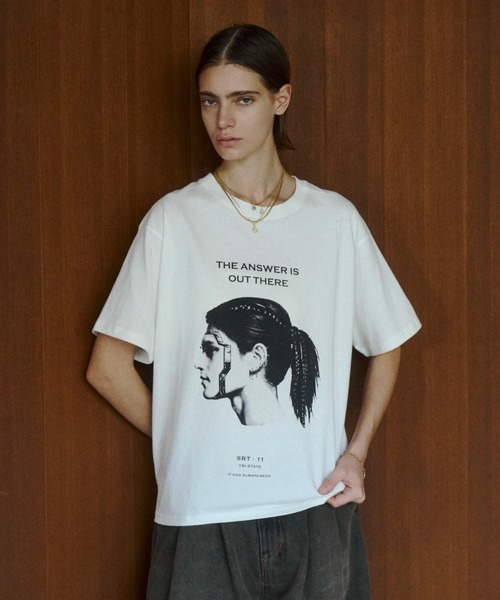 soerte（ソエルテ）の「Cyber Portrait Graphic Tee/サイバーポートレートグラフィックTシャツ（Tシャツ/カットソー・メンズ・ホワイト系その他/ブラック/ホワイト系その他2/ホワイト/ブラック系その他2/ブラック系その他・1/2/3）」の3枚目の写真