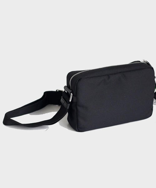 KENZO(ケンゾー)の「【KENZO/ケンゾー】CROSSBODY BAG(LOGO)(ショルダーバッグ・メンズ・ブラック・FREE)」の2枚目の写真