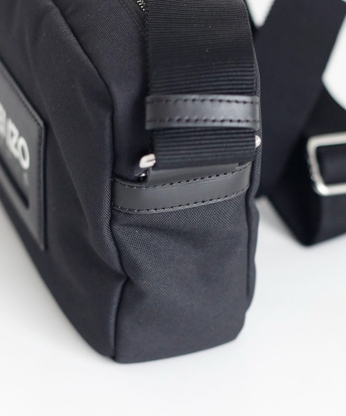 KENZO(ケンゾー)の「【KENZO/ケンゾー】CROSSBODY BAG(LOGO)(ショルダーバッグ・メンズ・ブラック・FREE)」の3枚目の写真