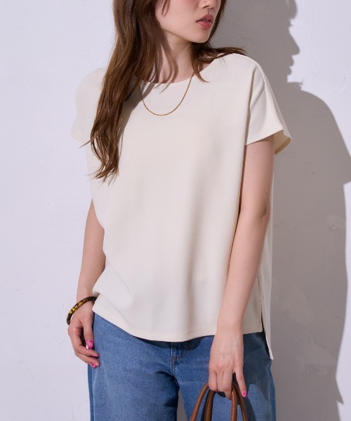 TRIANGLE PALETTE(トライアングルパレット)の「カットジョーゼット フレンチスリーブトップス(Tシャツ/カットソー・レディース・ホワイト/ブラック/レッド・FREE)」の2枚目の写真