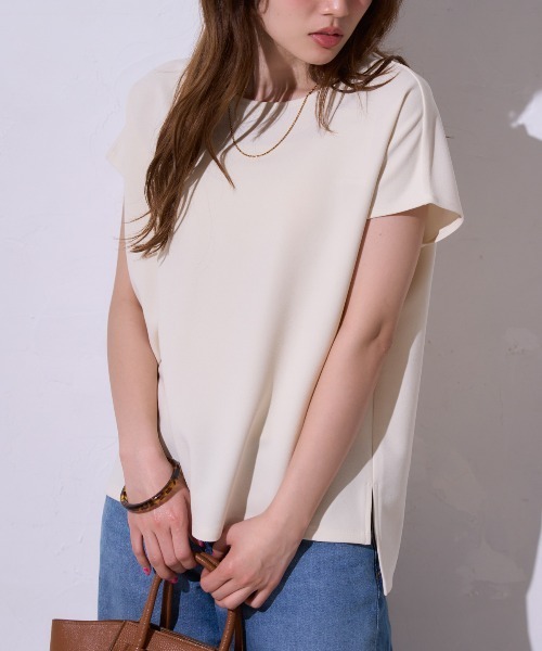 TRIANGLE PALETTE(トライアングルパレット)の「カットジョーゼット フレンチスリーブトップス(Tシャツ/カットソー・レディース・ホワイト/ブラック/レッド・FREE)」の11枚目の写真