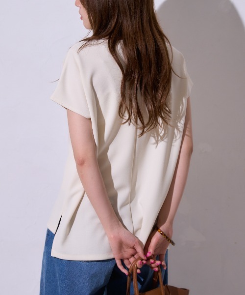 TRIANGLE PALETTE(トライアングルパレット)の「カットジョーゼット フレンチスリーブトップス(Tシャツ/カットソー・レディース・ホワイト/ブラック/レッド・FREE)」の12枚目の写真