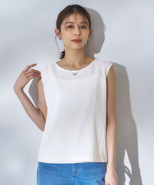 UNTITLED(アンタイトル)の「【アンサンブル可】ポコポコノースリトップス(Tシャツ/カットソー・レディース・オフホワイト/ブラック・00/02/04/44/48)」の1枚目の写真