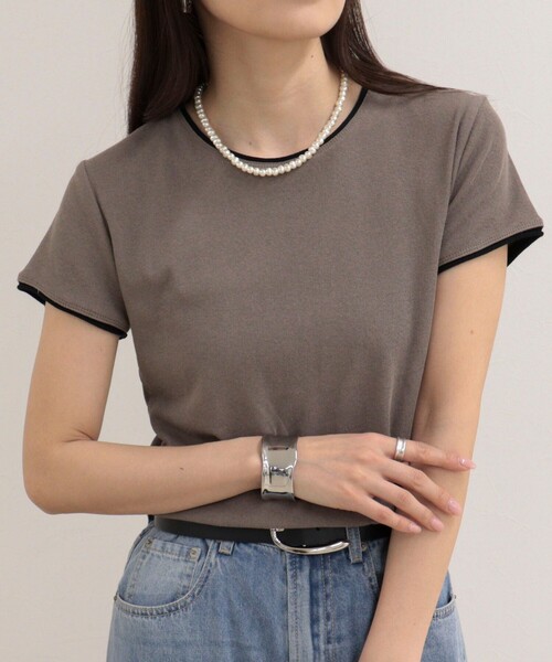 fredy emue（フレディエミュ）の「リンガー配色Tシャツ（Tシャツ/カットソー・レディース・アイボリー/ブラック/ブラウン・38）」の3枚目の写真